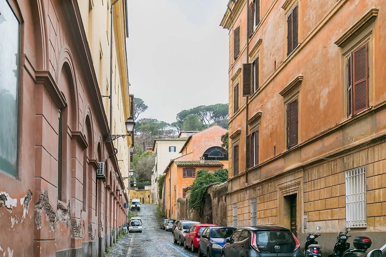 Trastevere - Mantellate Home-Ospedale Bambin Gesu Rome